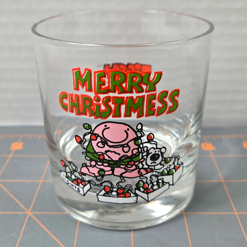 1980 Merry Christmas Ziggy & Fuzz the Dog Tangled in Christmas Lights Glass (1)